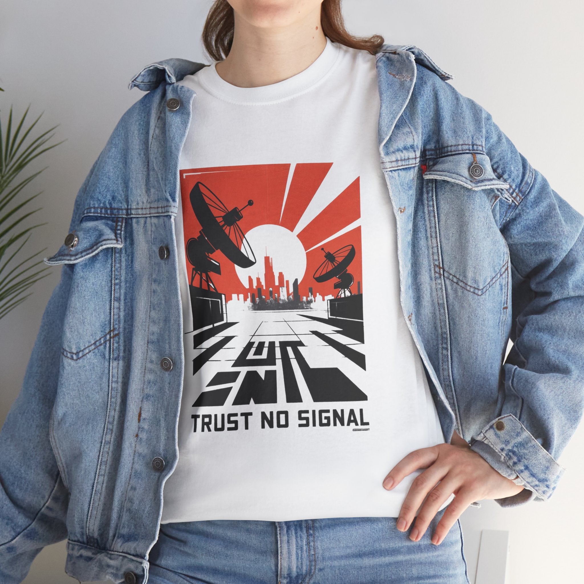 Trust No Signal T-Shirt – Retro Futuristic Graphic Tee for Streetwear & Tech Lovers